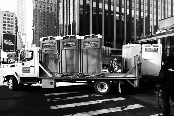 Best Best portable toilet rental  in Treasure Island, FL